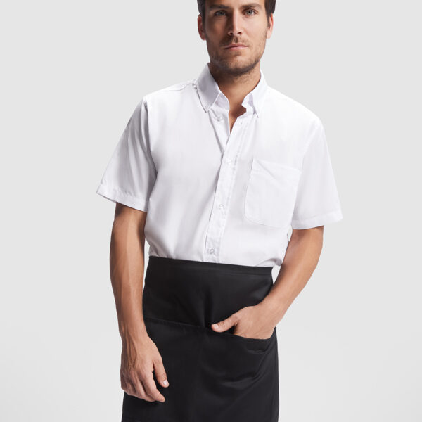 Delantal corto modelo